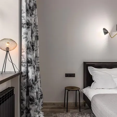 Quiet & Stylish Riga Apartment With Private Parking Apartman *