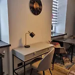Moderns Un Kluss Dzivoklis 41 M2